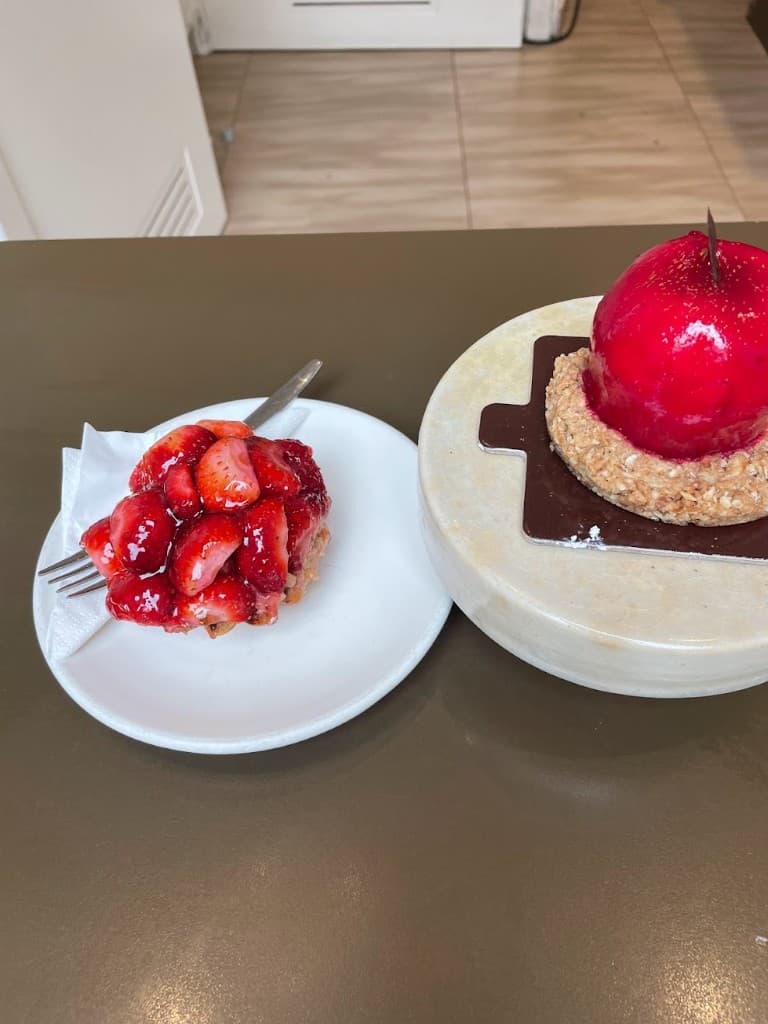Strawberry tart and glazed apple dessert